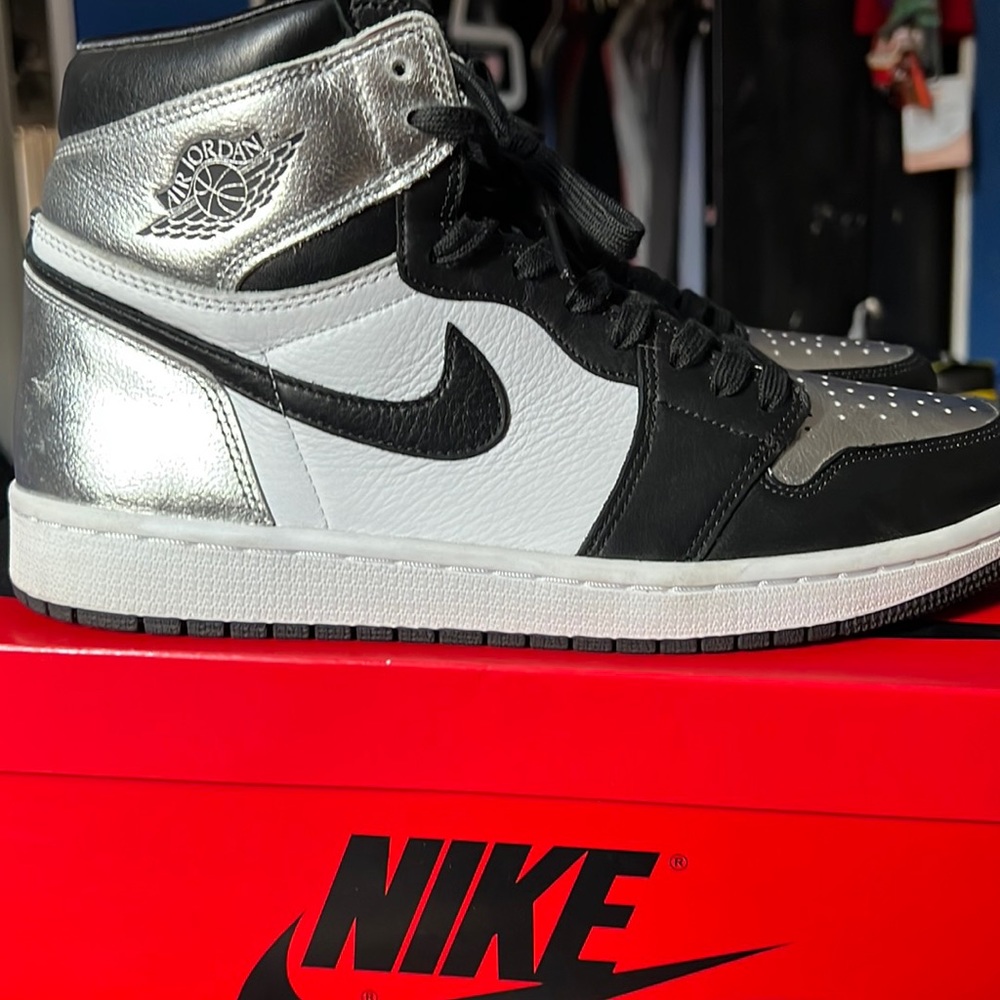 Jordan 1 silver toe (wore once)